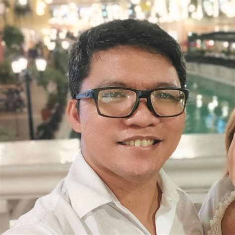 Smart Pinoy Investor with Omeng Tawid.